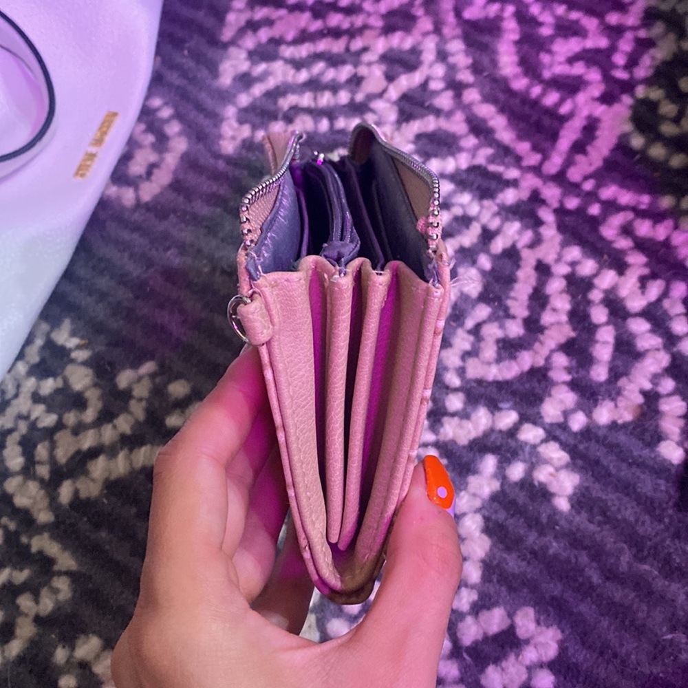 Cream wallet - Picture 3 of 3